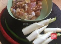 茭白烧鸡的做法图解1