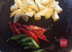 茭白烧鸡的做法图解2