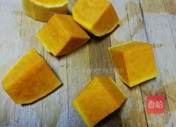 南瓜蒸红枣的做法图解1