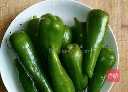 酱焖虎皮椒的做法图解1