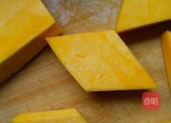 蜜枣蒸南瓜的做法图解2