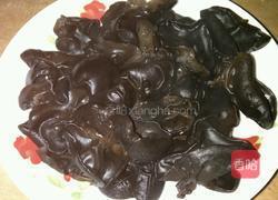 大葱烧木耳的做法图解1