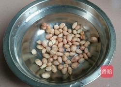 花生白豆排骨汤的做法图解3