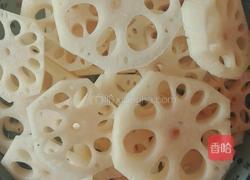 带皮排骨莲藕汤的做法图解8