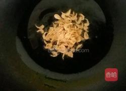 酸汤鸡蛋面的做法图解2