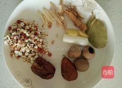 清炖鸡汤的做法图解1