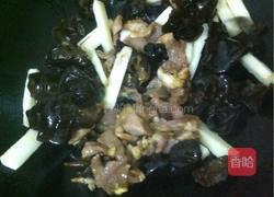 肉炒木耳山药的做法图解6