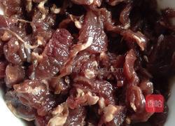 窝蛋牛肉粥的做法图解1