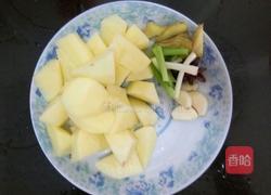 土豆炖鸡的做法图解4