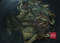 干菜炒腊肉的做法图解1