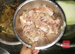 茶树菇煲水鸭汤的做法图解1