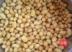 黄豆猪蹄汤的做法图解1