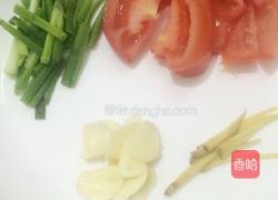 番茄炒猪肝的做法图解1