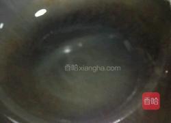 木耳香菇炒豆腐的做法图解2