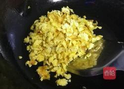 韭菜鸡蛋虾皮锅贴的做法图解4