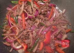 洋葱肥牛的做法图解3