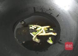 红椒土豆丝的做法图解1