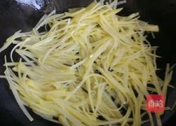 三椒土豆丝的做法图解3