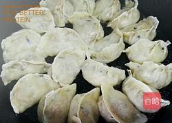 天津锅贴的做法图解5