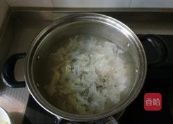 红枣银耳莲子羹的做法图解5