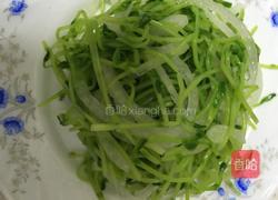 凉拌洋葱豌豆苗的做法图解7