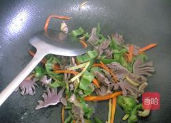 青椒炒鸭胗的做法图解5
