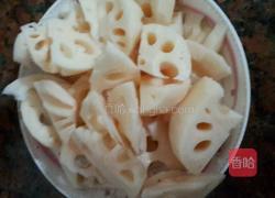 莲藕骨头汤的做法图解3