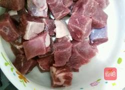杏鲍菇牛肉粒的做法图解1