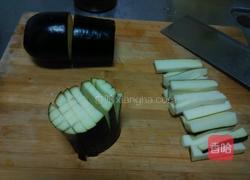 豆瓣酱炒茄子的做法图解3