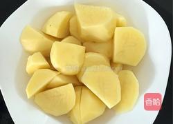 狗肉炆土豆的做法图解2