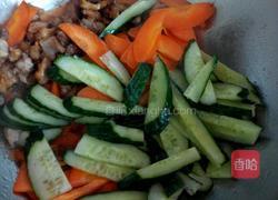 青瓜胡萝卜炒肉的做法图解7