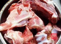 山药猪骨汤的做法图解1