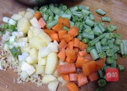 鸡肉丁丁菜的做法图解3