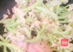 花菜炒五花肉的做法图解6