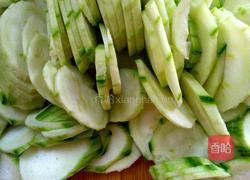 丝瓜炒鸡蛋的做法图解3