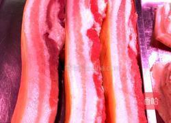 和大家分享酱香粉蒸五花肉的做法！的做法图解1