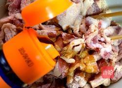 和大家分享酱香粉蒸五花肉的做法!的做法图解8