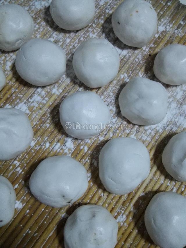 包入馅料，成品