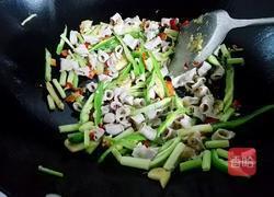 剁椒芹菜炒粉肠的做法图解10