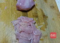 青笋鸡蛋炒肉片的做法图解2