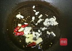 青笋鸡蛋炒肉片的做法图解7