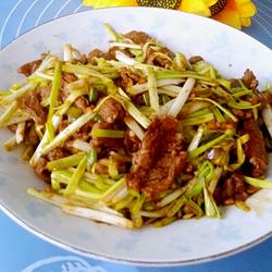 肉片炒蒜黄的做法[图]