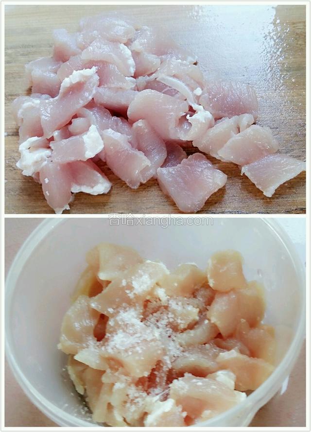 瘦肉洗干净，切成薄片。放半勺盐，用手抓圴匀。腌制十分钟左右。