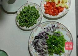 五花肉焖饭的做法图解1