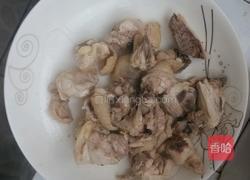 干煸鸡腿的做法图解1