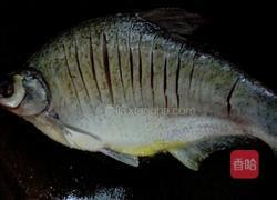 扁鱼烧毛豆的做法图解2