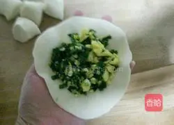 Illustration of how to make leek box 6