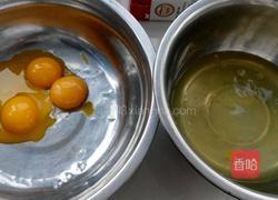 奶牛花纹蛋糕卷的做法图解2