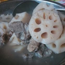 骨头莲藕汤的做法[图]