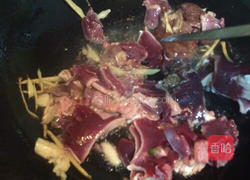 菜心炒鹅杂的做法图解4